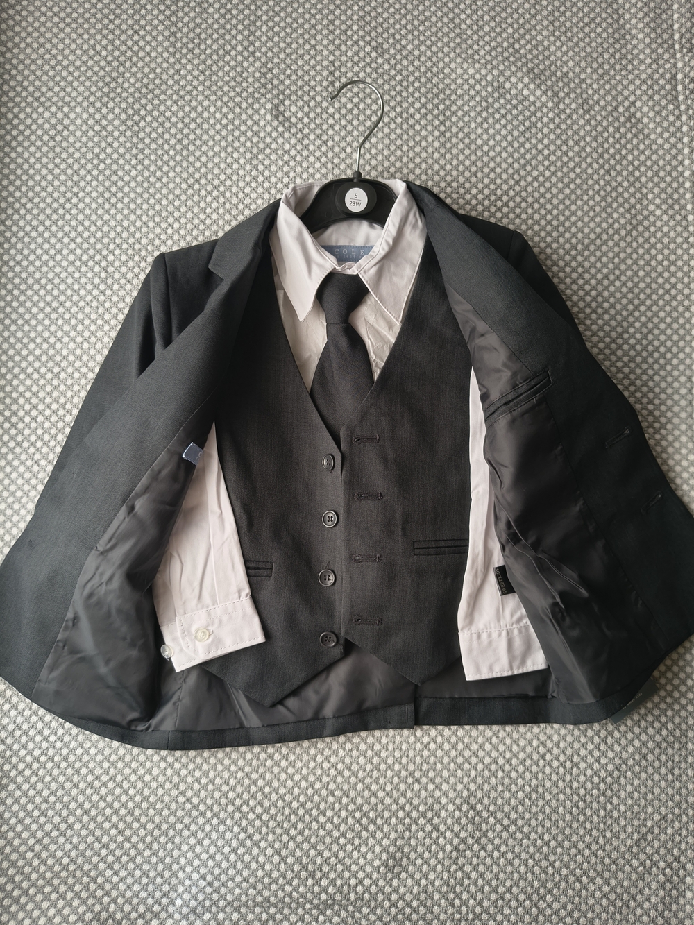 Kid's Dark Grey 5-Piece Suit Jacket Vest and Tie Size 5